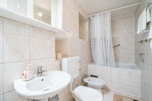 House | Bathroom - House Kocan-four Bedroom Villa With Terrace and Swimming Pool (Konavle)