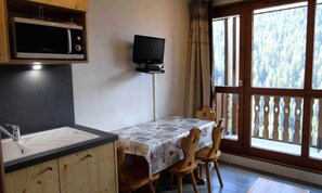 Interior - Apartment in Valfrejus Near Ski Lift (Modane)