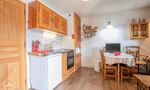 Microwave, cookware/dishes/utensils - Cozy Studio With Mountain Views (Aussois)