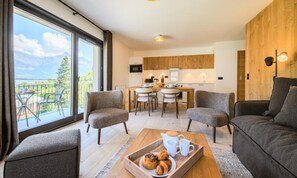 Living area - 4-room Duplex Apartment for 8 People With Sloping Ceilings (Saint-Gervais-les-Bains)