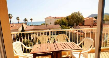 Apartment in Les Sablettes With Sea View