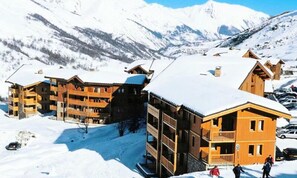Exterior - 1-bedroom Apartment for 4 People. Essential. Balcony (Les Belleville)