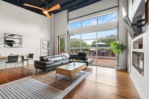 3 habitaciones, escritorio y acceso a internet 