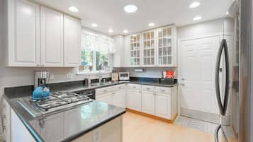 Talo | 3 makuuhuonetta, internet