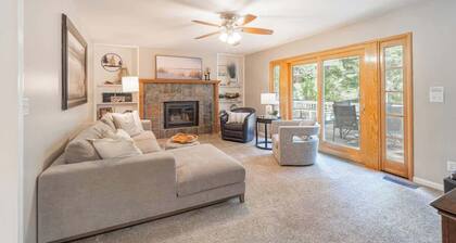 Truckee Mountain Retreat Family Friendly 3BR 2BA