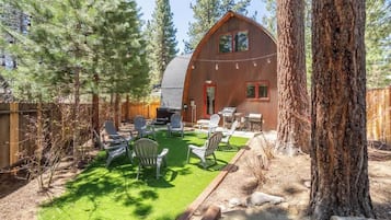 Suite | 4 bedrooms, Internet