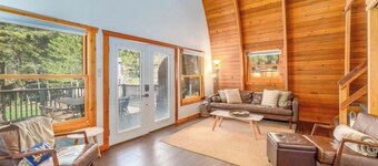 The Canoe Cabin in Incline Village