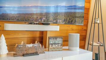 Suite | 4 bedrooms, Internet