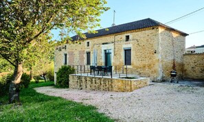 Exterior - Under the Stars of the Lot (Soturac)