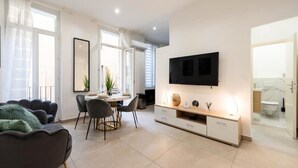 Unclassified image, 2 of 3, button - Apartment in Cannes Near Palais des Festivals (Cannes)