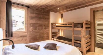 Apartment in Chinaillon With Ski Access