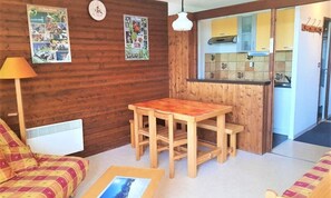 Dining - Studio Cabin for 4 People (Orcieres)