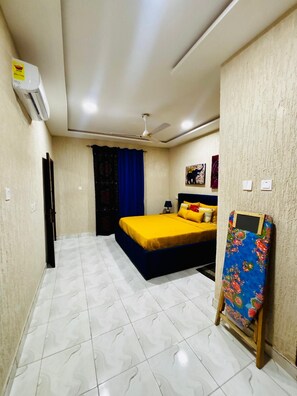 2 habitaciones, tabla de planchar con plancha, wifi y ropa de cama