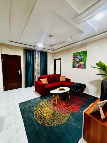 2-bedroom apartment with African Vibe-Cape Coast with AC
