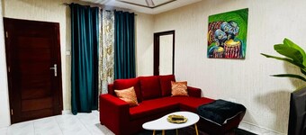 2-bedroom apartment with African Vibe-Cape Coast with AC