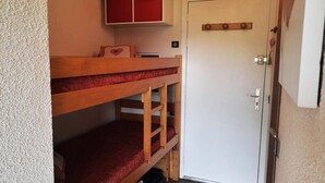 1 bedroom, individually furnished, bed sheets - Apartment Near Mont Rond Ski Slopes (Notre-Dame-de-Bellecombe)