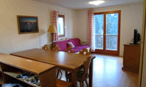 Living area - 3 Rooms for 8 People (Modane)
