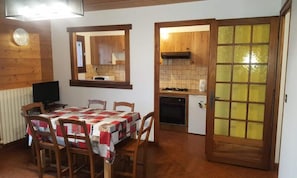 Dining - 2 Rooms for 4 People (Le Grand-Bornand)