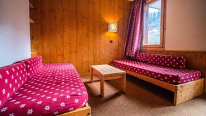 Living area - Flat Stones 31 (Les Avanchers-Valmorel)