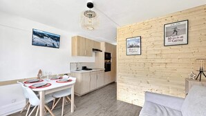 Interior - Holiday Home in Village With Ski Access (Araches-la-Frasse)