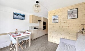 Interior - Holiday Home in Village With Ski Access (Araches-la-Frasse)