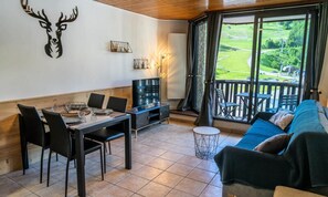 Living area - Studio for 4 People in the Heart of the Resort (Les Orres)