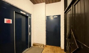 Interior - Studio for 4 People in the Heart of the Resort (Les Orres)