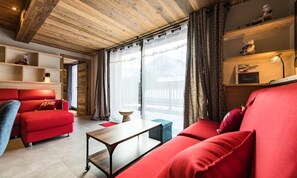 Living area - Apartment in Arves Near Ski Slopes (Saint-Sorlin-d'Arves)