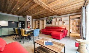 Living area - Apartment in Arves Near Ski Slopes (Saint-Sorlin-d'Arves)