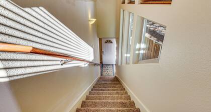 Redwoods Escape w/ Hot Tub: Near Russian River!