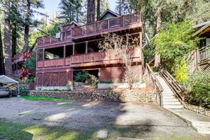 Interior - Redwoods Escape w/ Hot Tub: Near Russian River! (Guerneville)