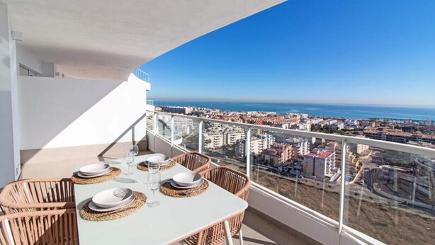 Outdoor dining - Apartment in Canet With Pool & Spa (Canet de Berenguer)