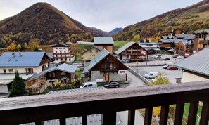Property grounds - Charming 5-person Apartment in the Resort Center (Saint-Sorlin-d'Arves)