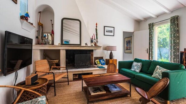 Fireplace - House in Hyeres Near Almanarre Beach (Hyères)