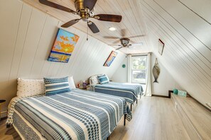 House (1 Bedroom) | Interior - Dock + Bar, Pet Friendly! Cedar Creek Lake A-frame (Kemp)