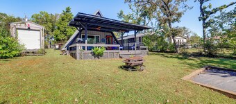 Dock + Bar, Pet Friendly! Cedar Creek Lake A-frame