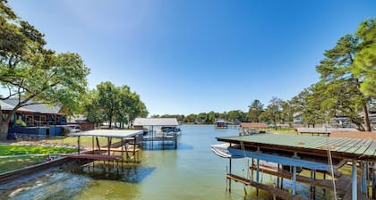 Dock + Bar, Pet Friendly! Cedar Creek Lake A-frame
