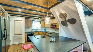 House (1 Bedroom) | Interior