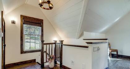 Old Stone Cottage Retreat in the Heart of Missouri