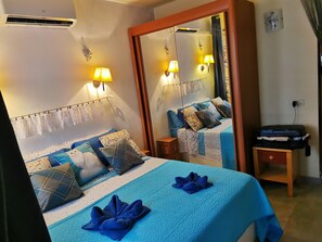 1 dormitori, planxa i posts de planxar, wifi i roba de llit