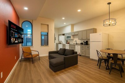 Soulard King Loft near Anheuser-Busch Brewery