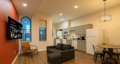 Soulard King Loft near Anheuser-Busch Brewery