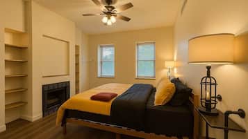 1 bedroom, desk, iron/ironing board, WiFi