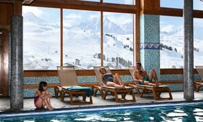 Pool - 2-bedroom Apartment for 6 People, Essential, Balcony, View (Les Belleville)