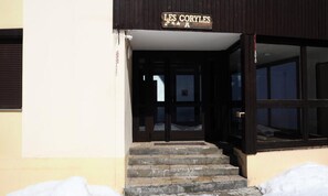 Exterior detail - Apartment in Reberty Near Masse Mountain (Les Belleville)