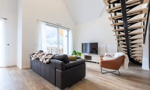 Living area - Apartment for 8 People, Elegance and Comfort in the Heart of Saint-lary Soulan, Close to Shops (Saint-Lary-Soulan)