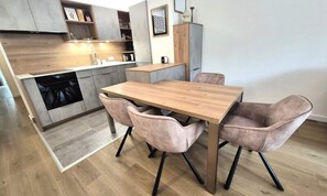 Dining - Apartment in Aix-les-bains Near the Lake (Aix-les-Bains)