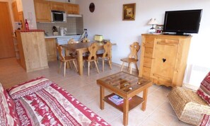 Living area - Charming 2-room Apartment + Cabin - Sleeps 6 (Le Grand-Bornand)