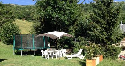 4-room Mezzanine Apartment for 12 People, South-facing