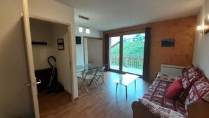 Living area - 2 Rooms for 4 People (Modane)